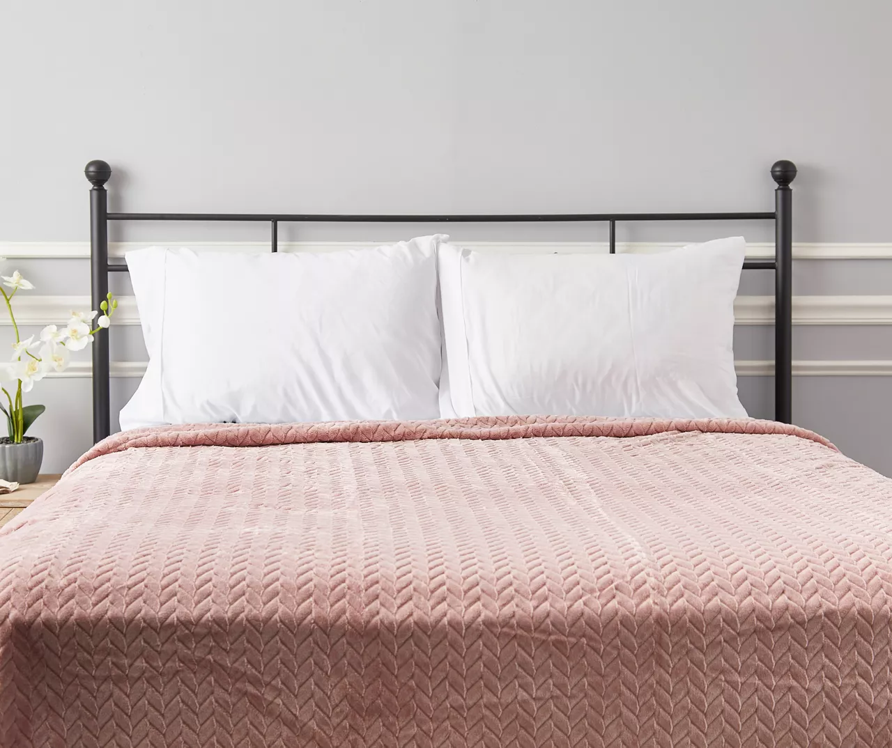 Sepia Rose Zigzag-Embossed Velvet Queen Blanket 6 Sepia Rose Zigzag-Embossed Velvet Queen Blanket - Image 4