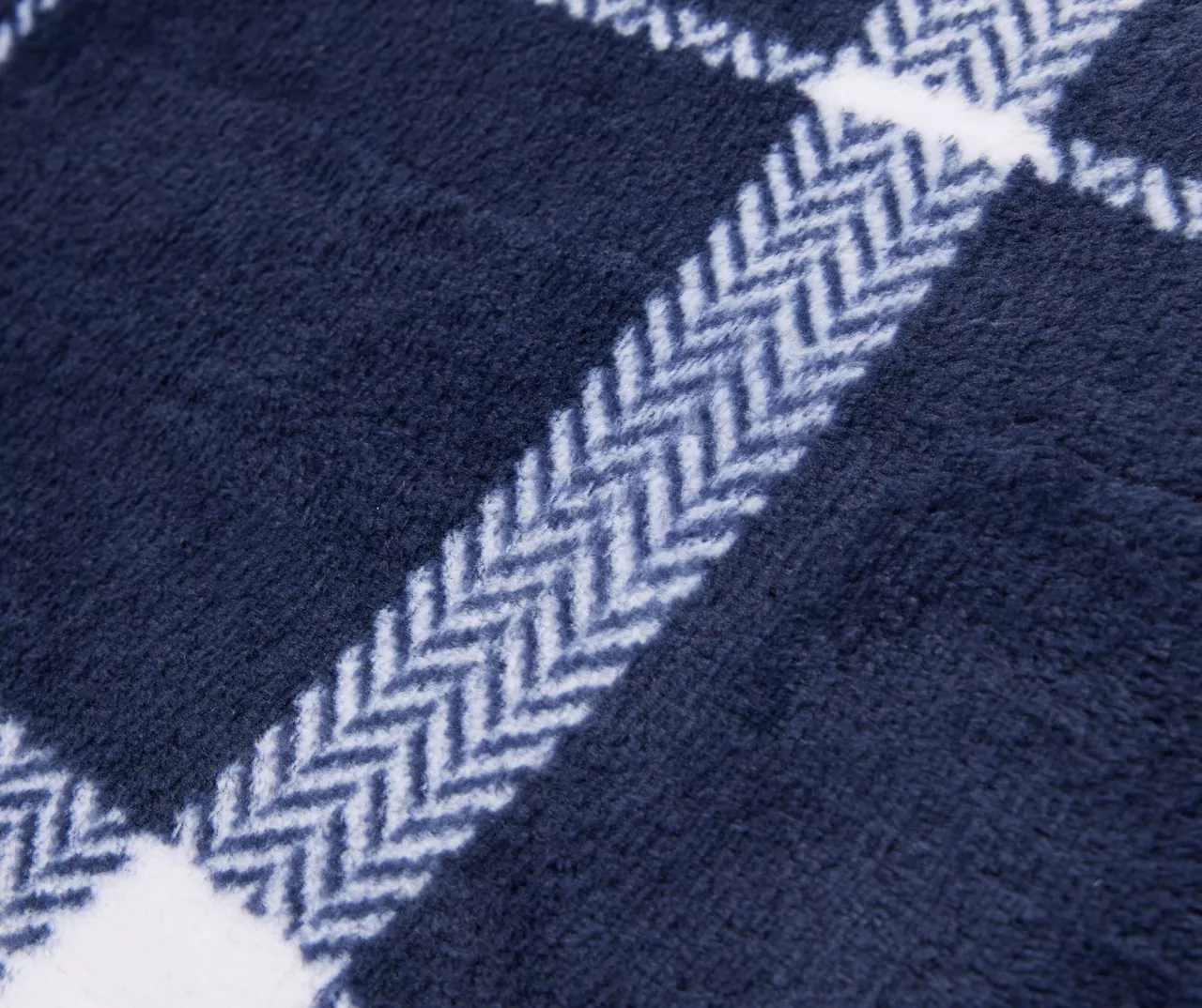 Navy & White Plaid Twin/Full Velvet Plush Blanket 5 Navy & White Plaid Twin/Full Velvet Plush Blanket - Image 3