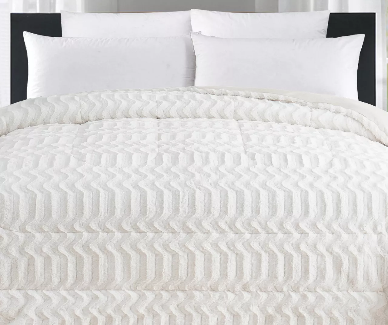 White Chevron Stripe Faux Fur Full/Queen Comforter 5 White Chevron Stripe Faux Fur Full/Queen Comforter - Image 3